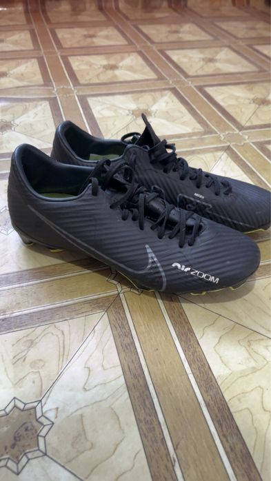 Ghete de fotbal nike