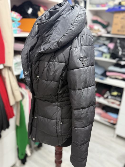 Geaca Guess originala