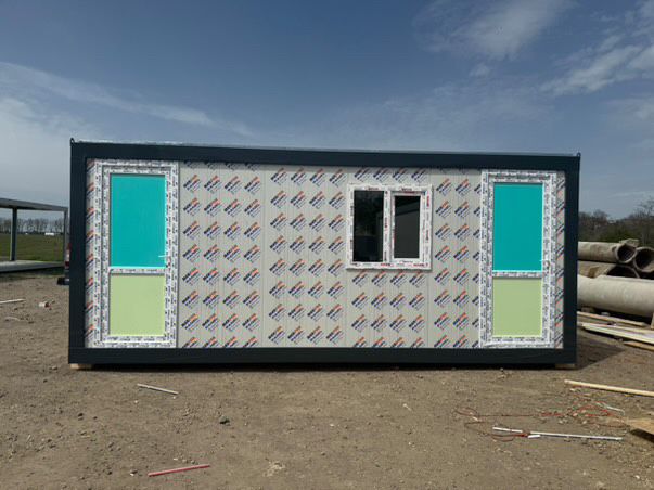 Container pe stoc