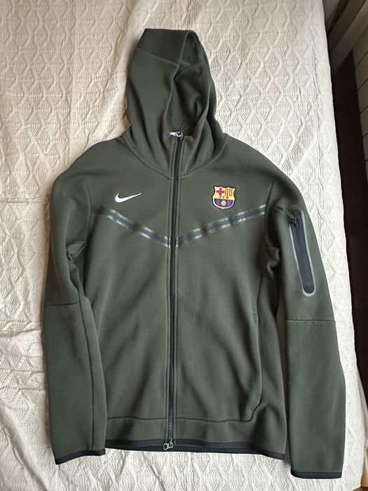 Nike Tech fleece M  лимитиран нов