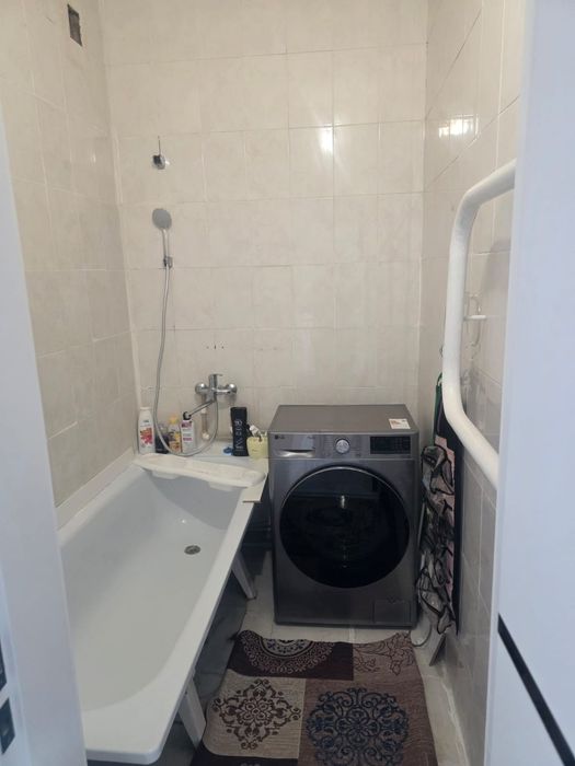 Продам двух комнатный квартира