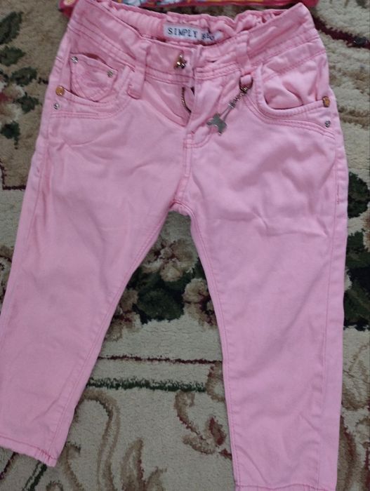 Джинсы и футболка на девочку 2,5-3,5года в отличном состоянии