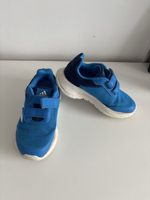 Adidasi Skechers si Adidas  marimea 28 si o pereche de cizme de ploaie 28