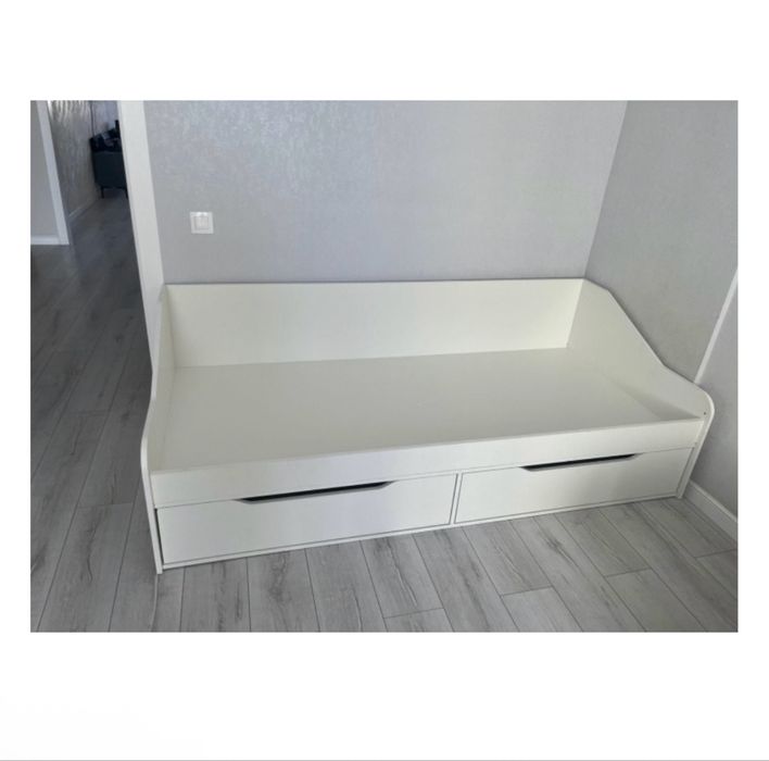 Детская кровать с матрасом