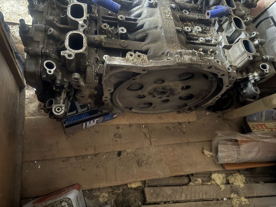 Продам двигатель субару EZ30 , 3 л , на разбор