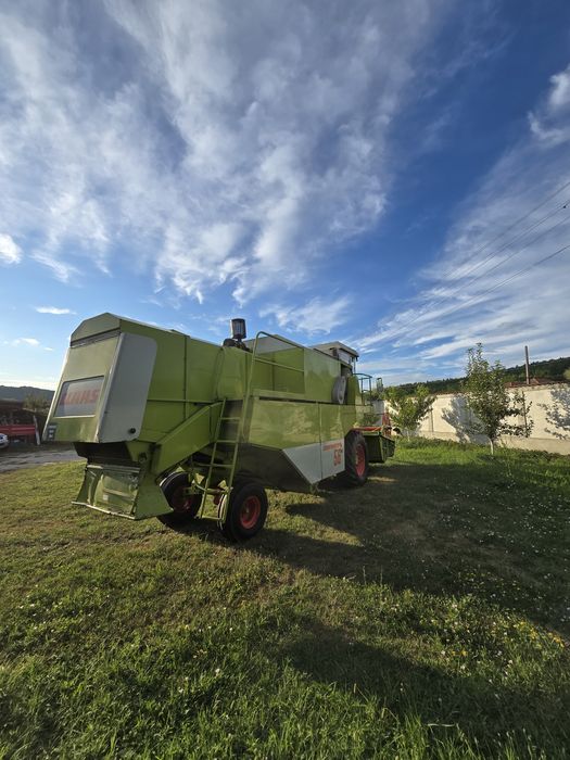 Claas Dominator 56
