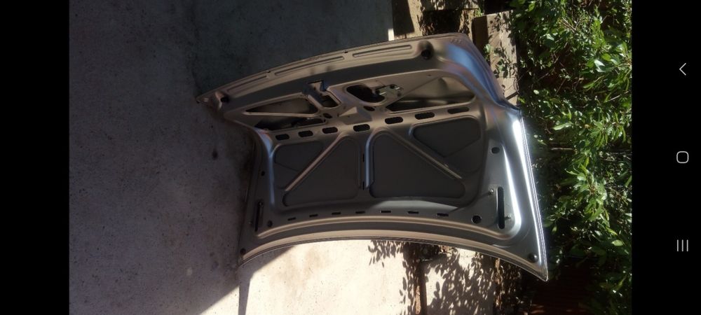 Задний капот Лада приора 2