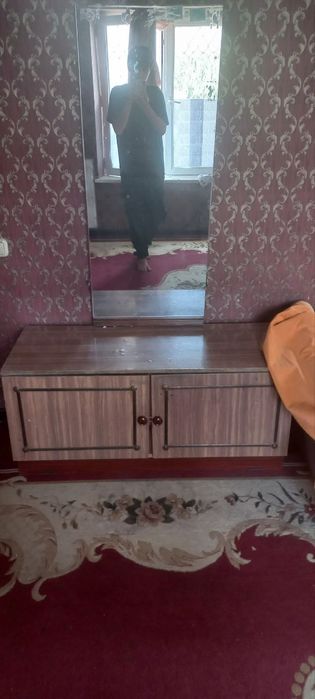 Трюмо б/у. Качество хорошее.