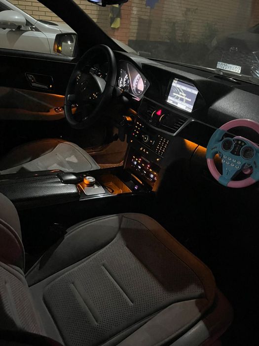 Mersedes Benz E250