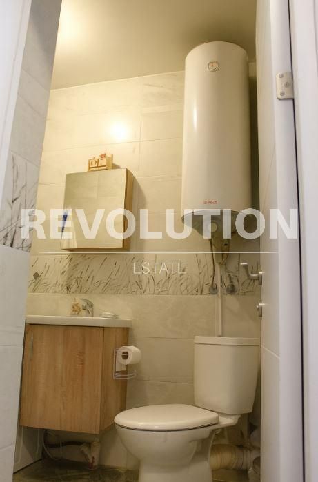 Дава се под наем Едностаен апартамент в Варна, Бриз - 32 кв.м за 400 € - Снимка #3