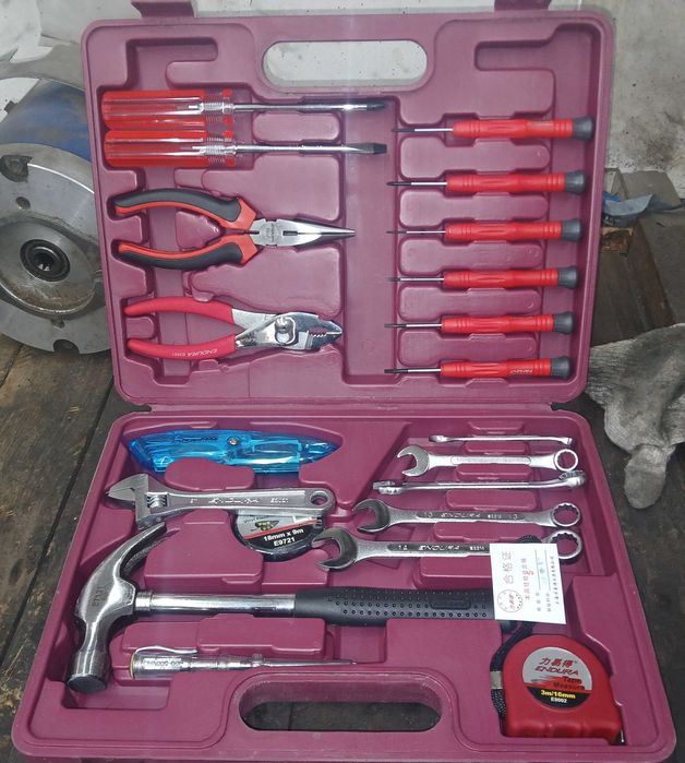 Набор инструмента для электрика.