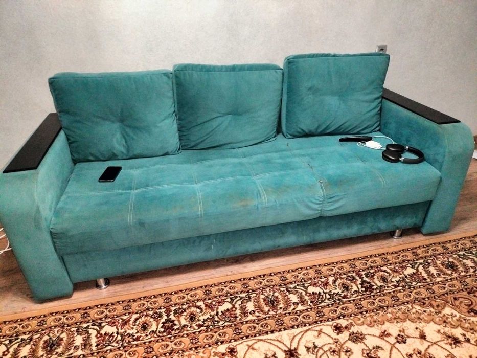 Диван выдвижной с отсеками