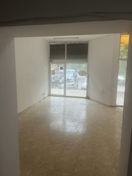 Дава се под наем Магазин в Пловдив, Тракия - 100 кв.м за 663 € - Снимка #3