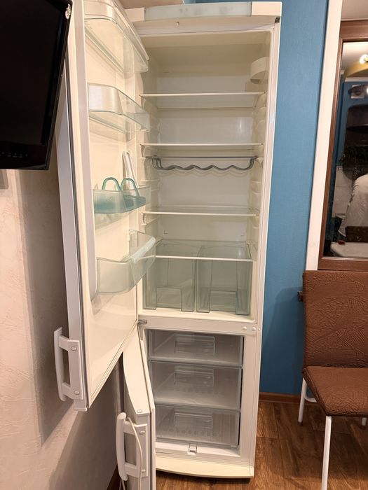 Холодильник Electrolux