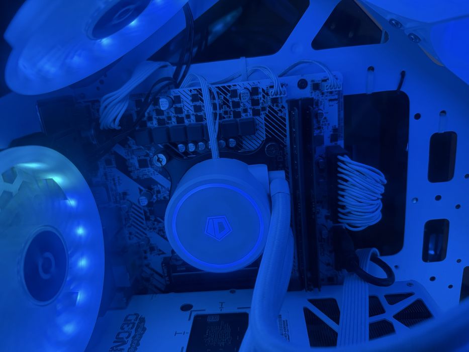 VAND PC GAMING  – i5-14400F • RTX 4060 Ti • 32GB RAM • SSD 1TB