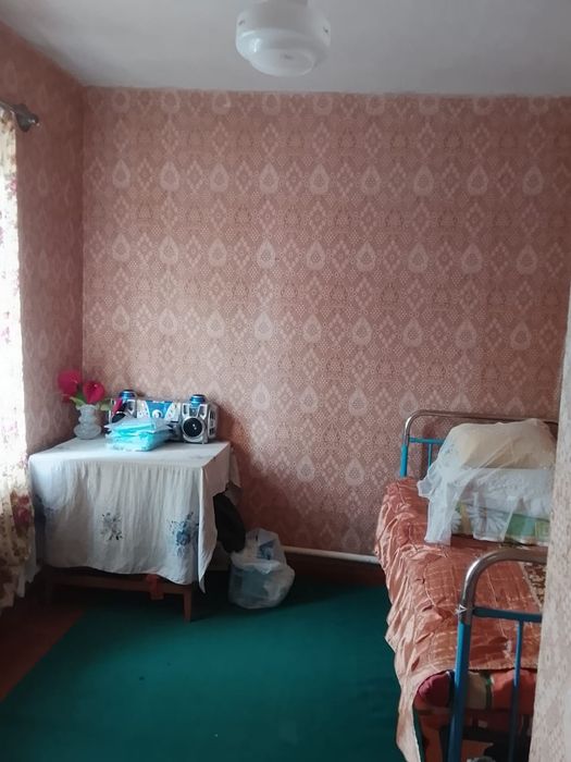 Продам 4хкомнатный дом в центре поселка