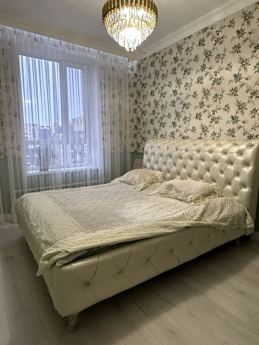 Продам кровать, ШКАФ И КОМОД В ПОДАРОК