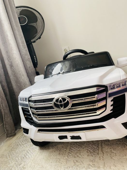 Электромобиль машина детская