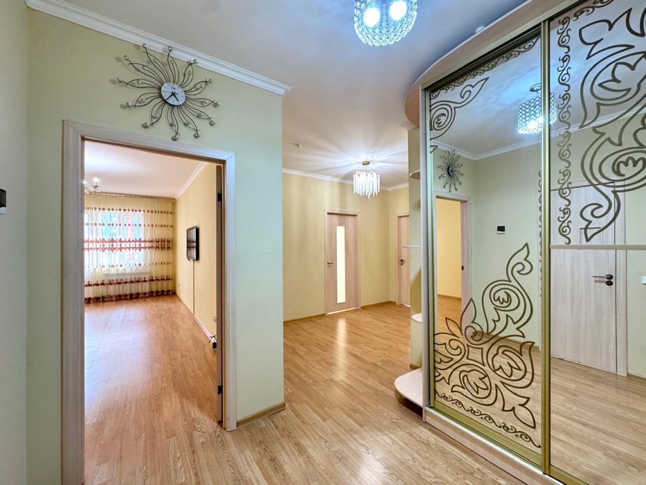 Продается 3 комнатная квартира