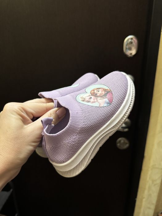 Сланцы на девочку, сандали на мальчика