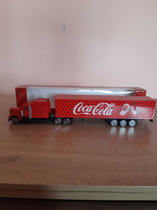 Колекция камиончета на Coca-Cola от 2025/26та год.Чисто нови