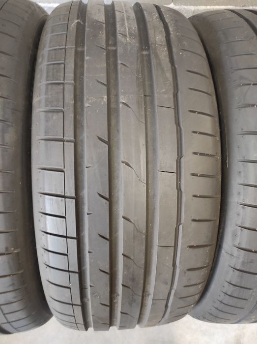 255/45/19 Hankook