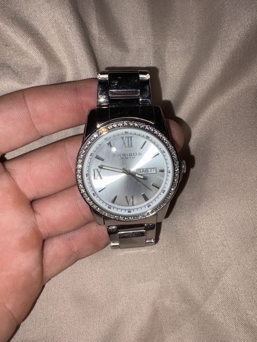 URGENT – Ceas damă Akribos XXIV elegant