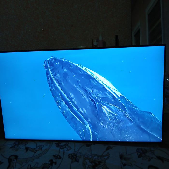 Samsung  smart televizor sotiladi 55 dioganal