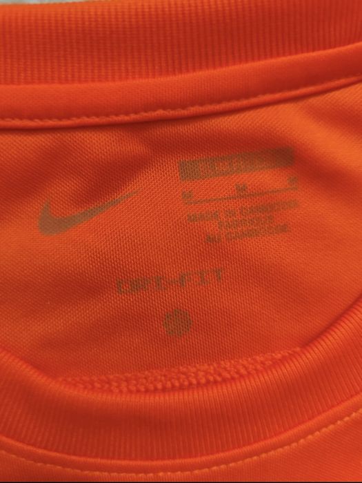 Vand bluza Nike.