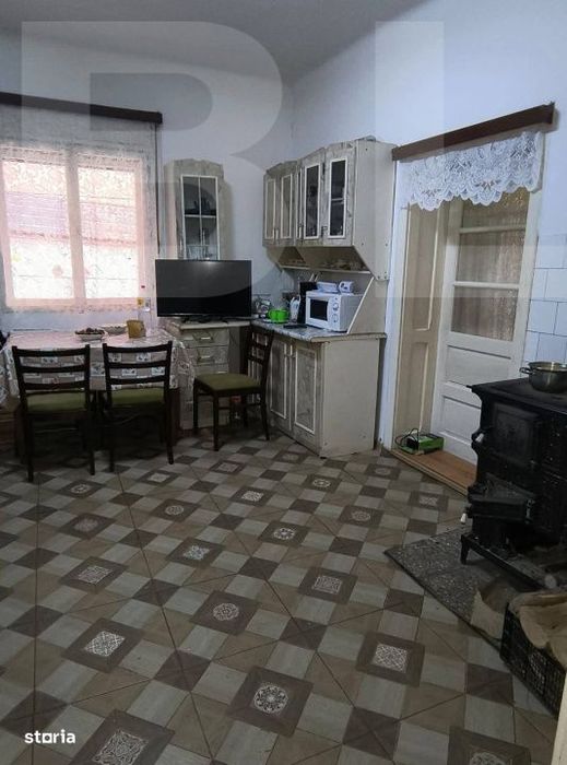 Vand casa la Nadrag zona linistita foarte aproape de centru