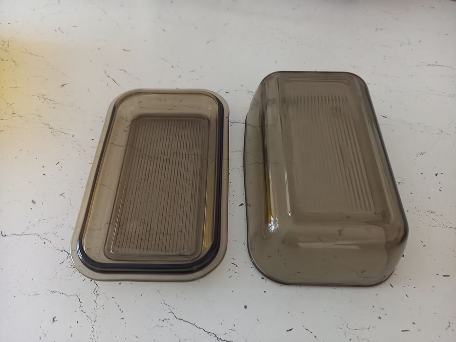 Продам сахарницу и масленку