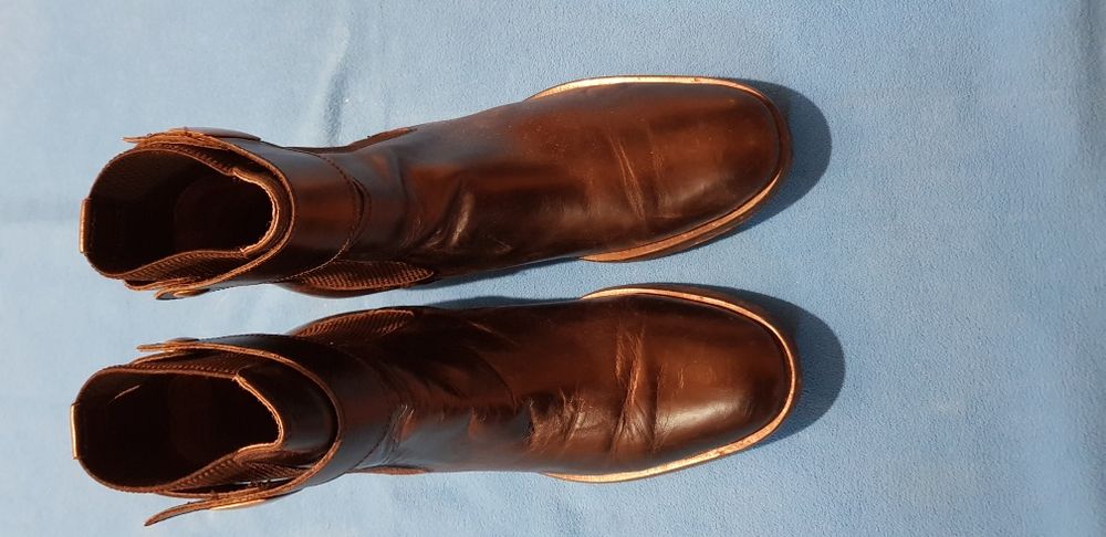 Ghete damă de piele