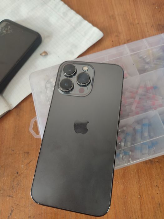 Айфон 13 про продам