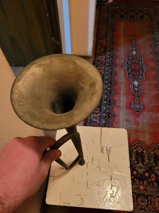 Lot de o trompeta și o goarna