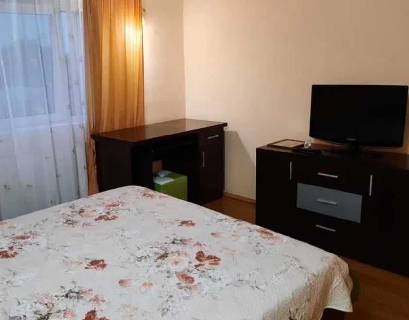 Дава се под наем Двустаен апартамент в Пловдив, Изгрев - 65 кв.м за 234.6 € - Снимка #1