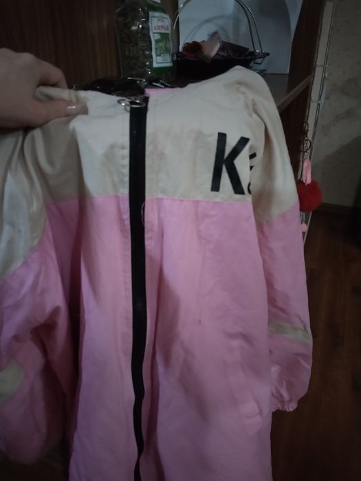 Куртки на девочку 7,8 лет, весенняя осенняя и зимняя