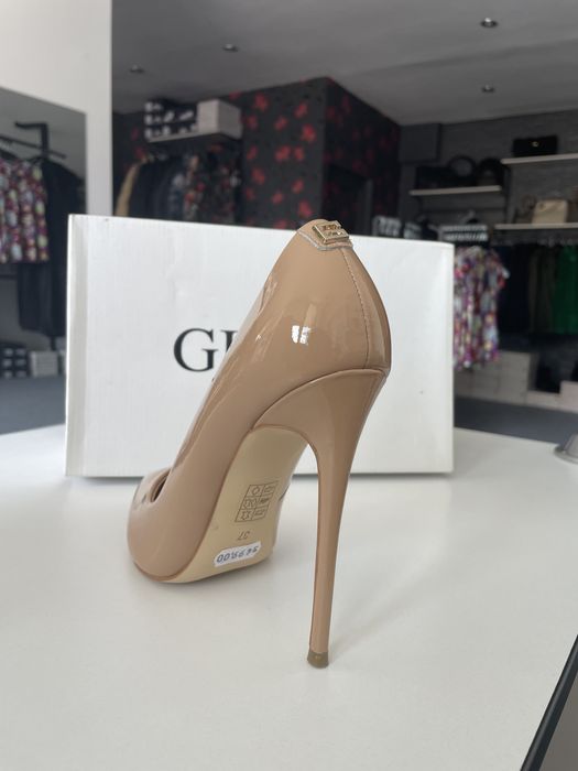 Pantofi Stiletto Guess