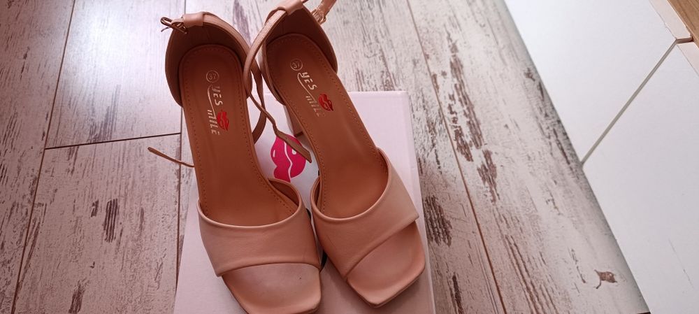 Дамски сандали Кларкс