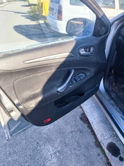 Ford mondeo tutanium s 2.2