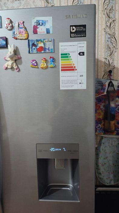 Холодильник Samsung