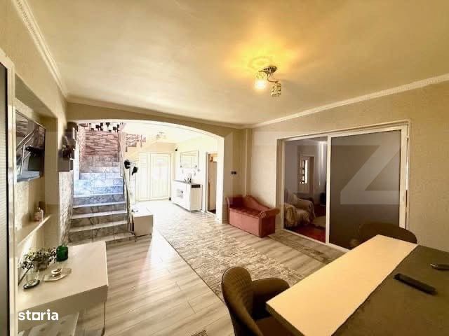 Casa cu 5 camere si un teren de 700 mp