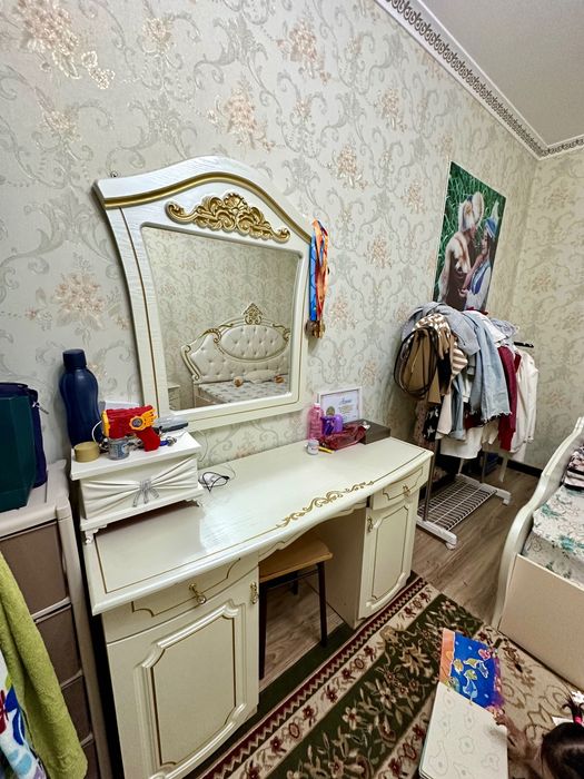 Спальный гарнитур сатылады