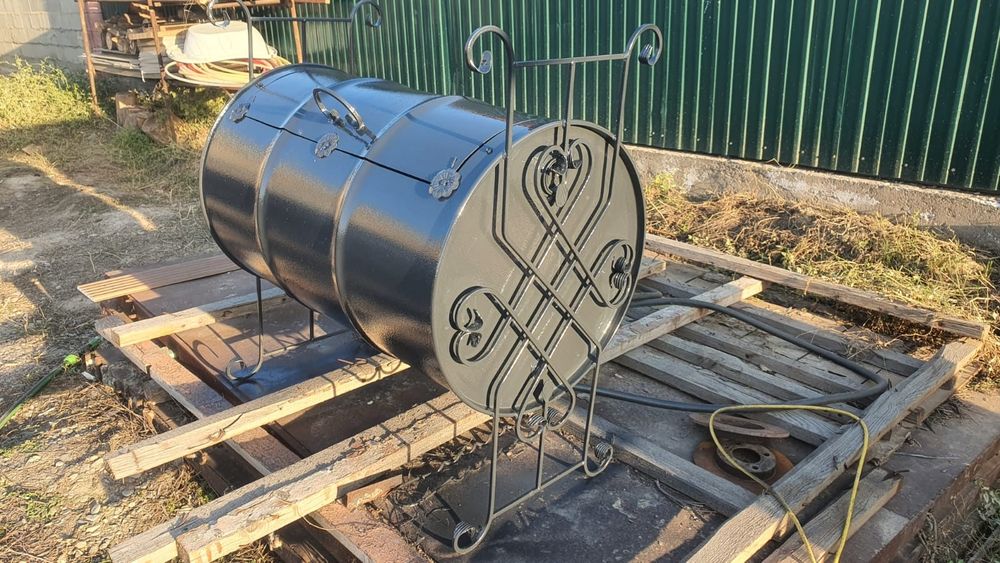 Продам урна 200 л)