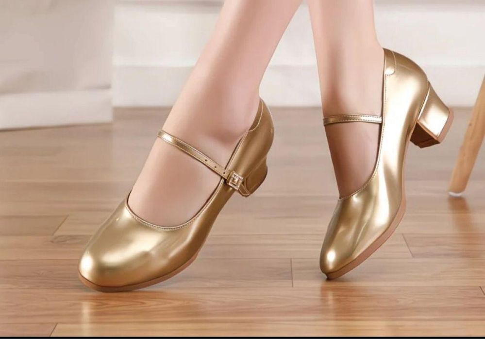 Туфли золотистые