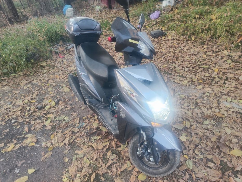продам скутер м8