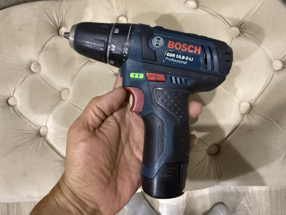 * BOSCH оригинальный маленький шуруповерт