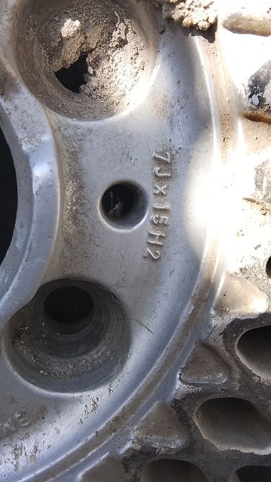 Киски на 15 на БМВ