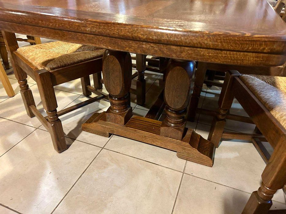 Масивна маса с 6 стола Холандия