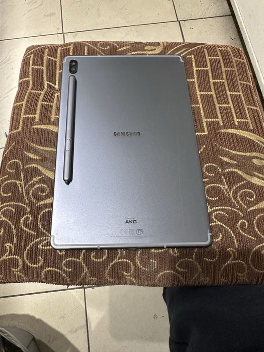 Продам планшет tab s6