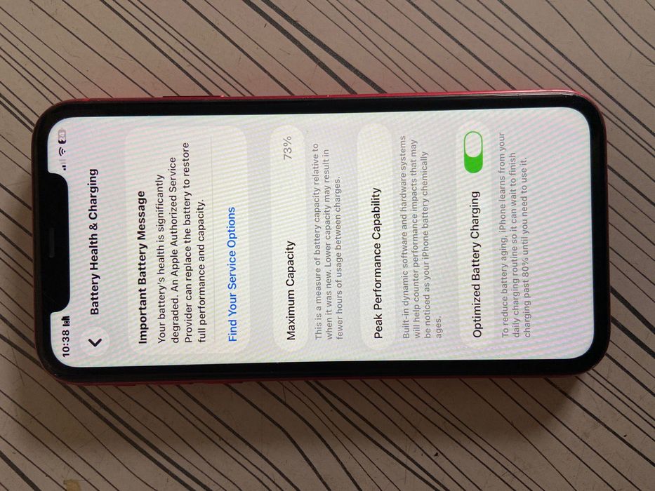 iPhone 11 красный